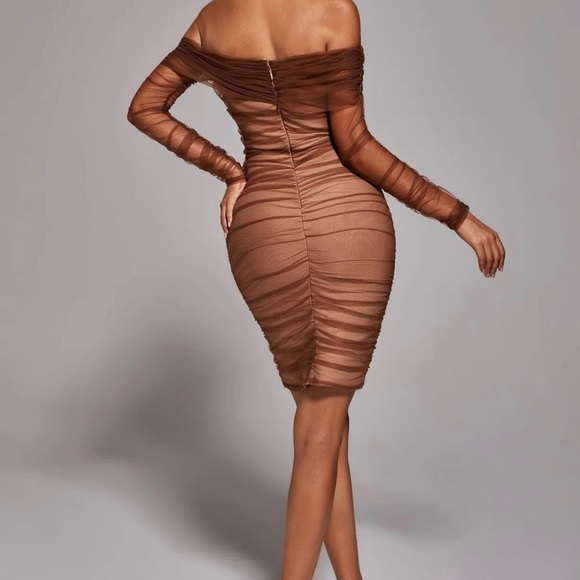 Chic Brown Off-Shoulder Long Sleeve Dress - Picture 5 of 5